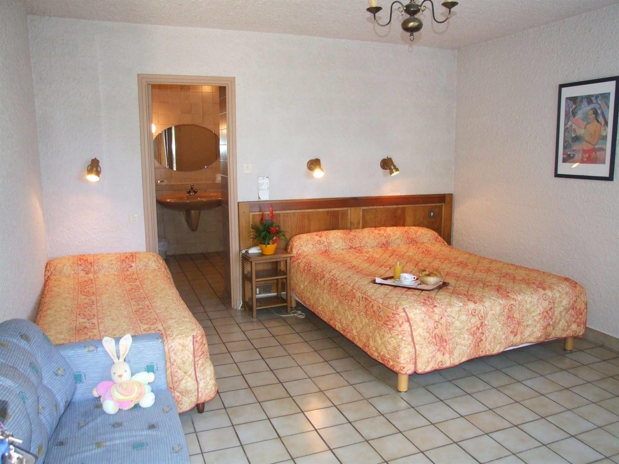 Hotel & Restaurant Azur La Freissinouse Buitenkant foto
