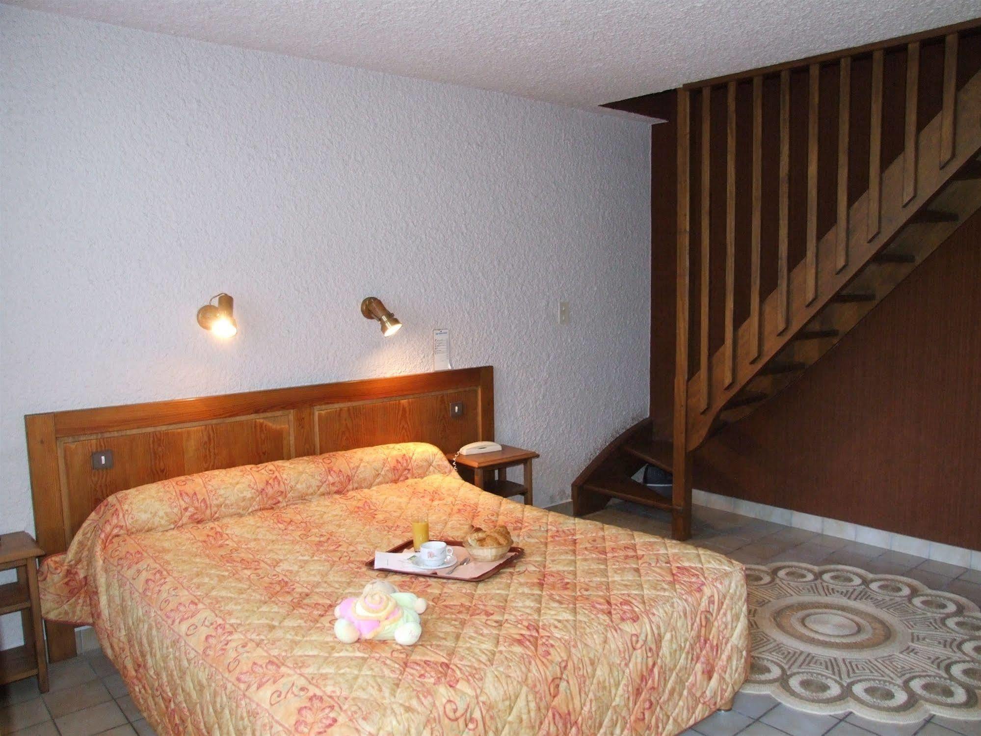 Hotel & Restaurant Azur La Freissinouse Buitenkant foto