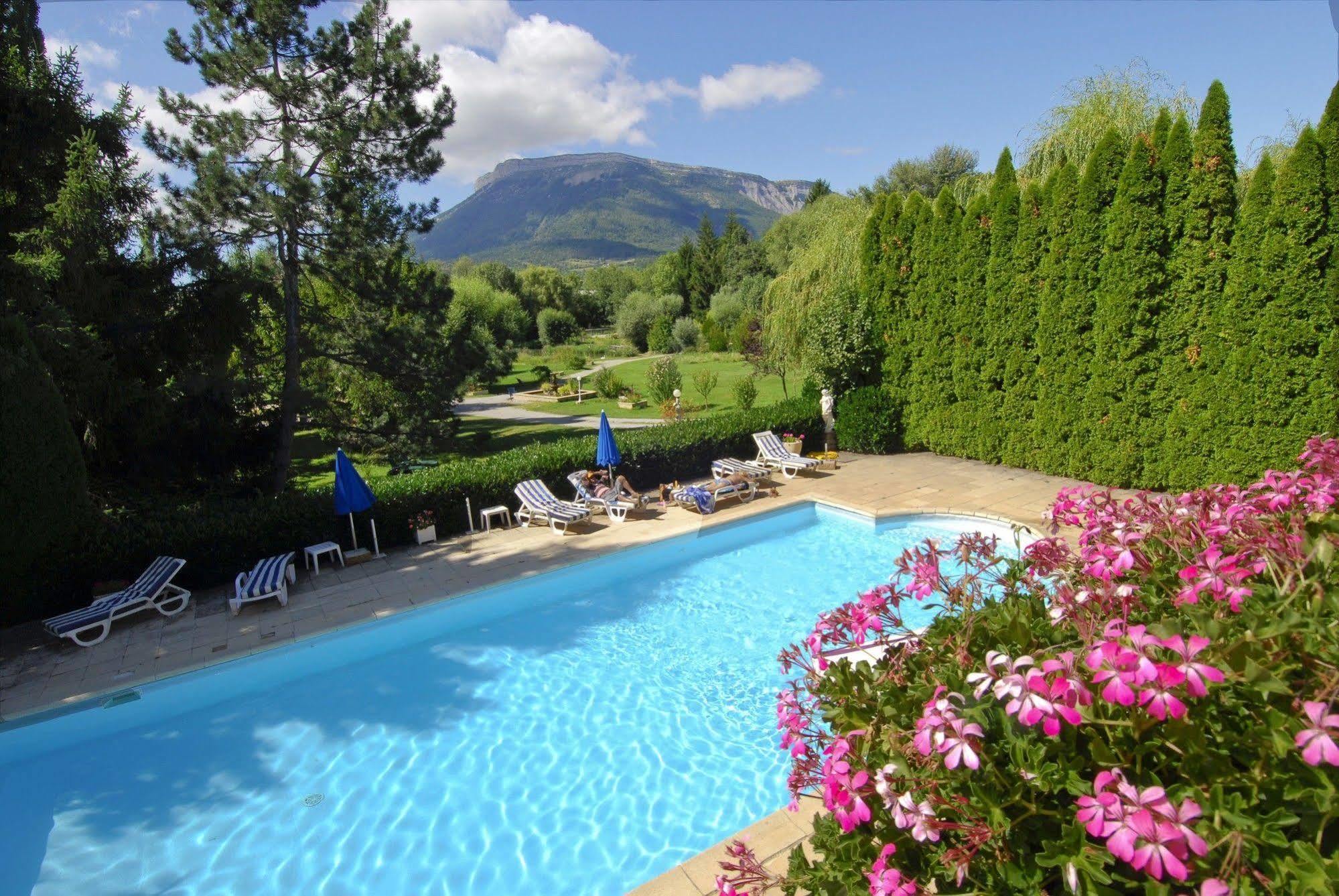 Hotel & Restaurant Azur La Freissinouse Buitenkant foto