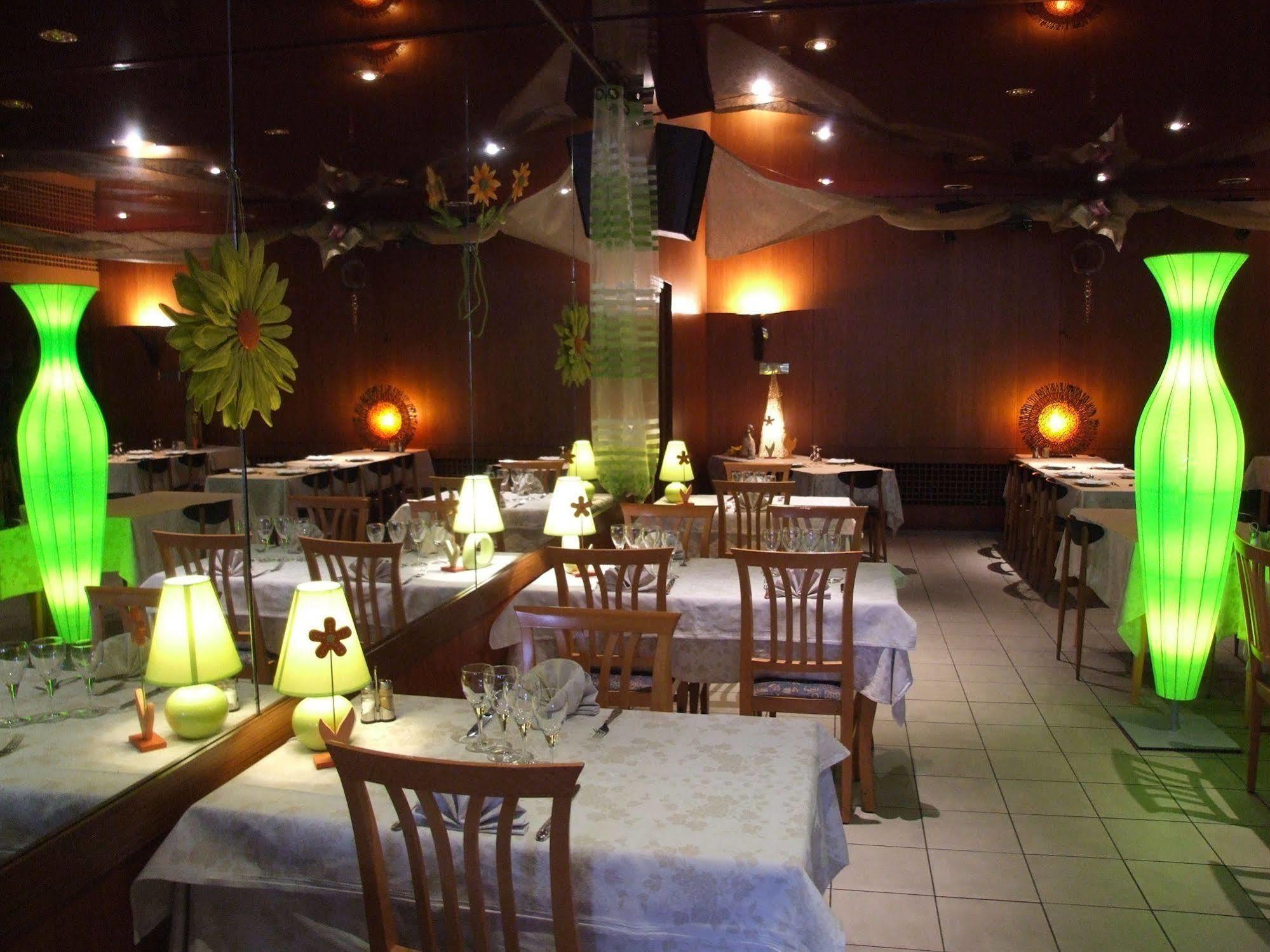 Hotel & Restaurant Azur La Freissinouse Buitenkant foto