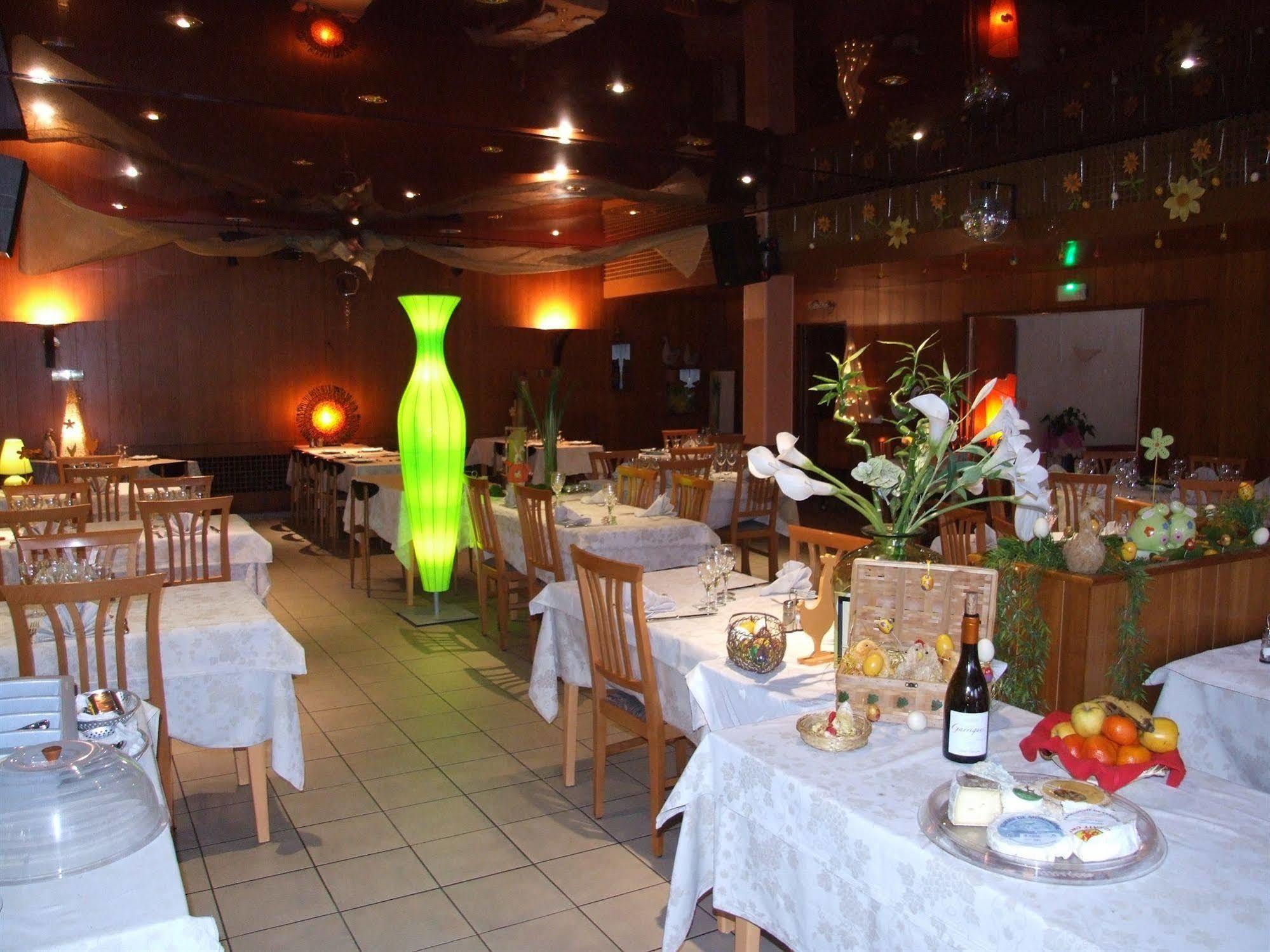 Hotel & Restaurant Azur La Freissinouse Buitenkant foto